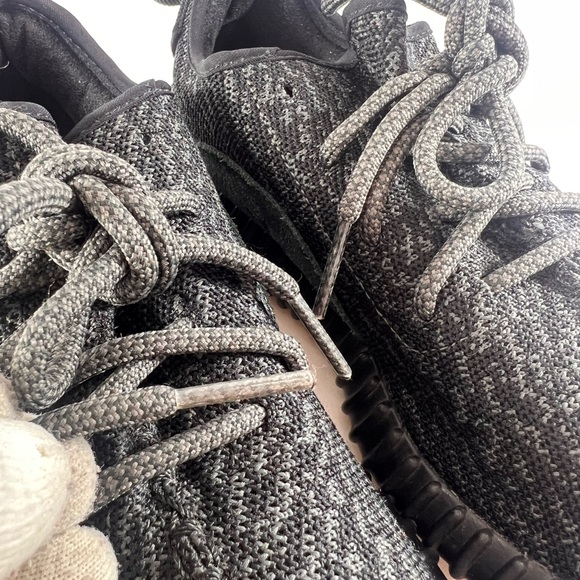 ADIDAS YEEZY Boost 350 V1 Pirate Black Cloth Sneakers Marked as 7 US 2015 - Picture 6 of 17